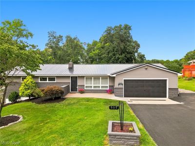 935 Blossom Ln