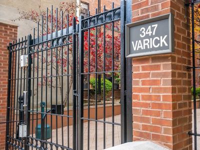347 Varick St APT 417A