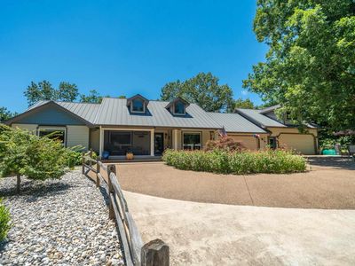 393 Grandstaff Dr