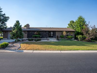 2518 W Carson Ln S