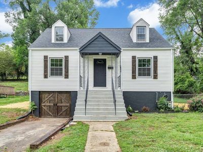 2615 Lansing Dr SW