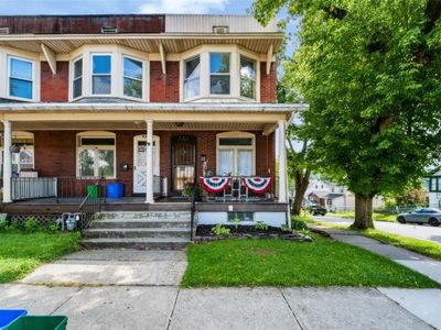 835 Spring St