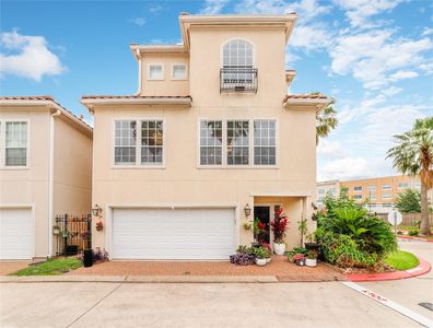 6035 N Arrowana Ln