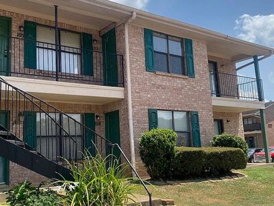 4133 NE Stallings Dr APT 107