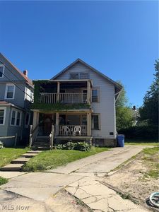 9601 Silk Ave