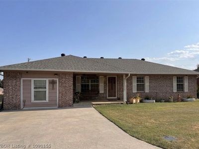 306 James Dr