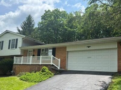 229 Highland Cir