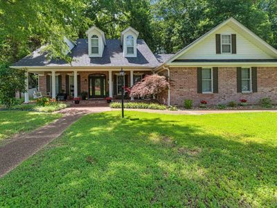 19 River Drive Est