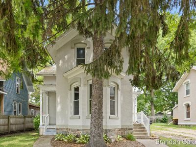 Property at 218 E Adams St, Ionia, MI
