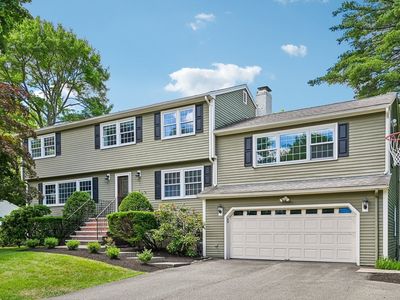 6 Briarwood Dr