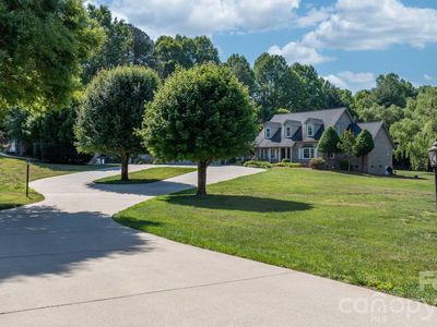 401 Redwood Ct