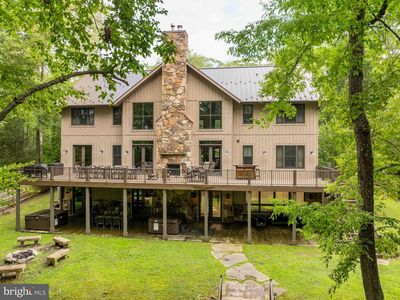 1131 Lake Shore Dr