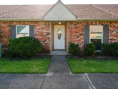 27 W Townhouse Ln