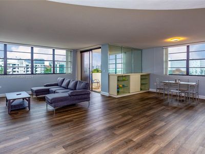 9180 W Bay Harbor Dr APT 5C