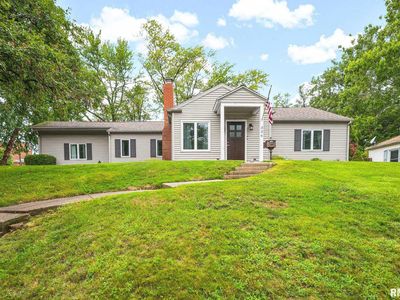 336 W Barrington Rd