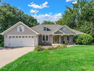Property at 2106 Skylane Dr, Muscatine, IA