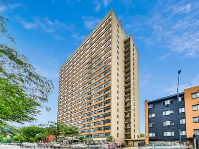 6030 N Sheridan Rd APT 901