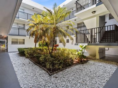 1800 SW 25th St APT 2102