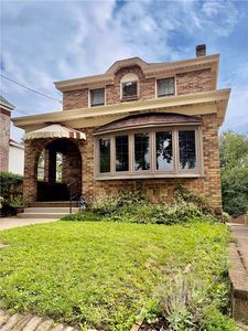 667 Margaret St