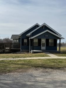Property at 301 W Van Buren St, Mount Ayr, IA