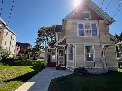 3 W Cayuga St