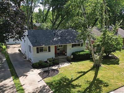 Property at 15669 Buckingham Ave, Beverly Hills, MI