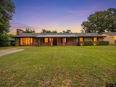 3007 Royal Dr