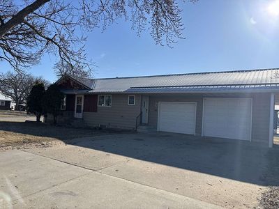 124 2nd St NE