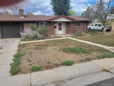 8159 N BENTON Way