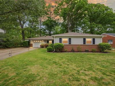18 Ridgewood Pkwy