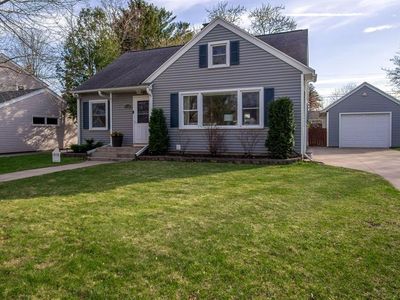 2728 Clark Place