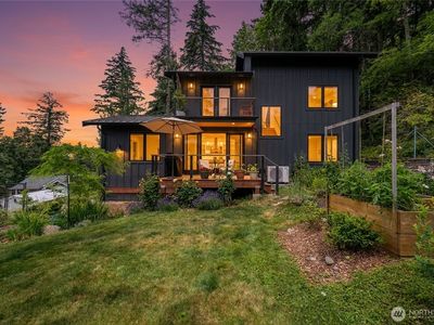 760 Chuckanut Drive