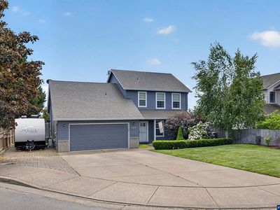 133 NW Howard Ln