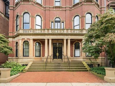 40 Commonwealth Ave #1