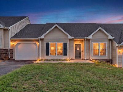 6807 Village Green Dr
