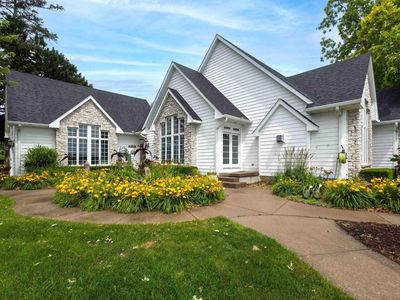 21945 Great River Rd