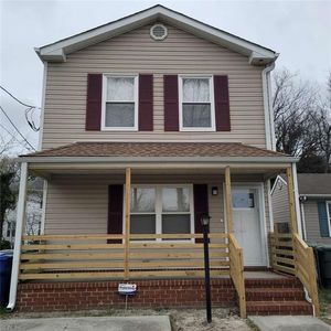 1429 Chapel St
