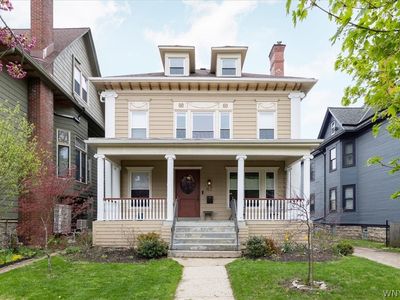 47 Crescent Ave