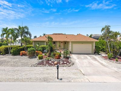 1485 Honeysuckle Ave