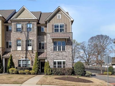 1389 Hawthorne Ave SE