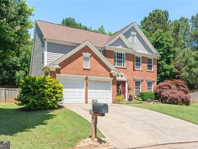 1335 Lyndhurst Way