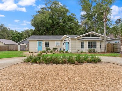 407 & 409 Atlantic Dr