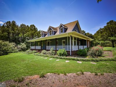 160 River Ln