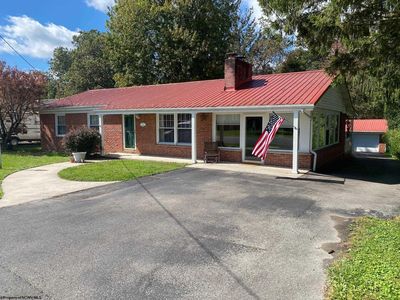 105 Wilton Ave