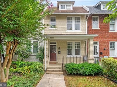 3538 T St NW