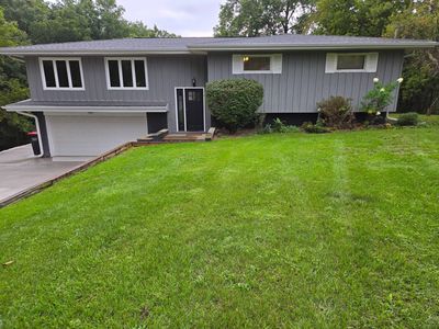 1886 Sunrise Dr