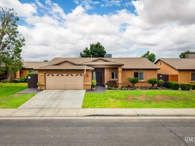 5531 El Palacio Dr
