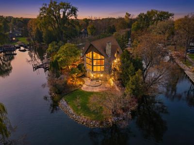 85 Lake Rest Ave