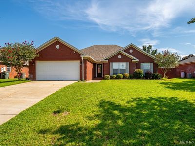 Property at 217 Windsor Garden Dr, Enterprise, AL