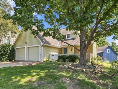 Property at 8038 Monrovia St, Lenexa, KS